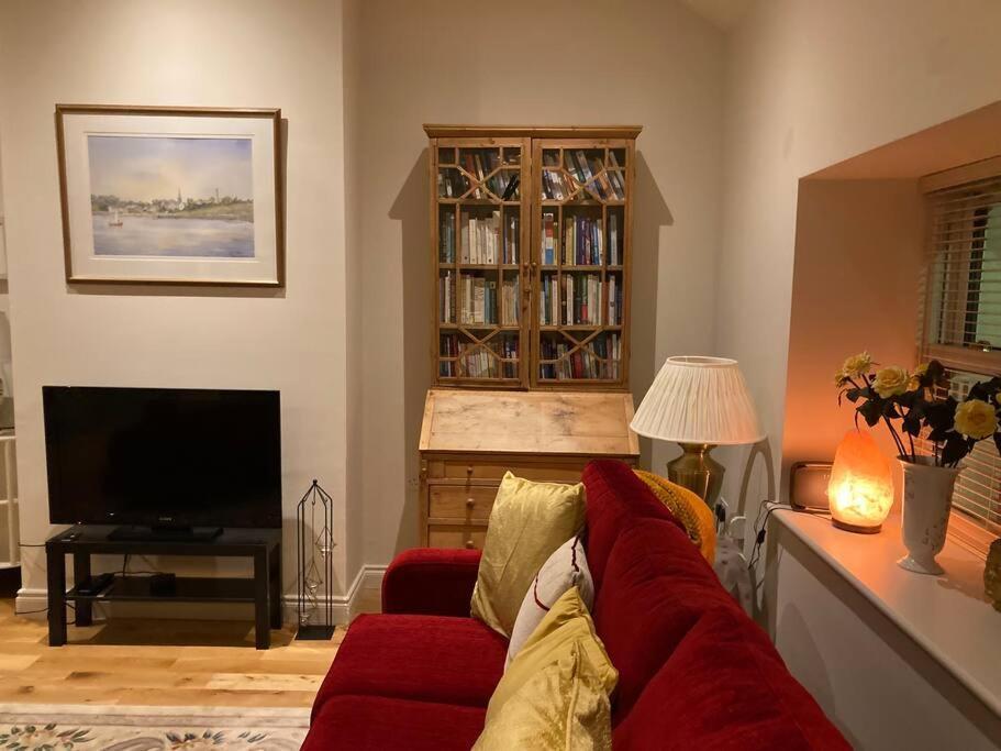 2 Quay Road, Killala. Stunning Sea Front Cottage Exterior photo