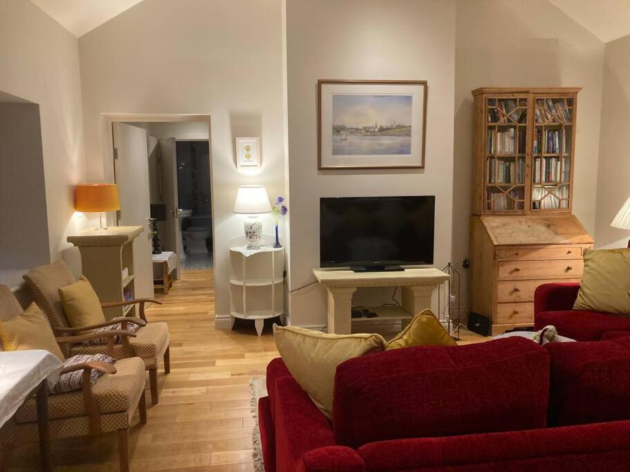 2 Quay Road, Killala. Stunning Sea Front Cottage Exterior photo